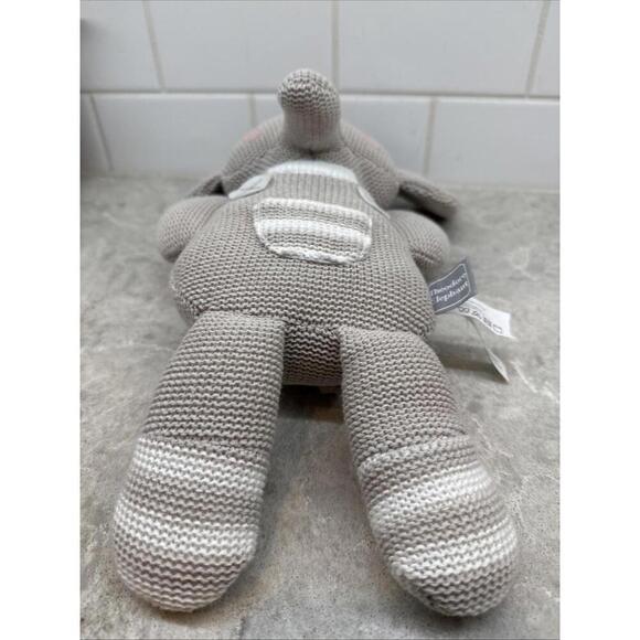 Theodore the Elephant - Picture 2 of 8